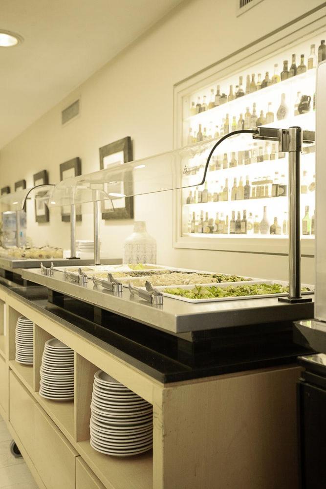 Austral Plaza Hotel Comodoro Rivadavia Eksteriør bilde