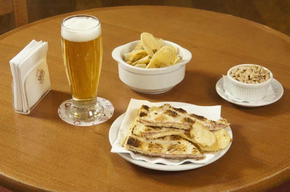 Austral Plaza Hotel Comodoro Rivadavia Eksteriør bilde